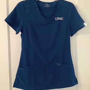 Cherokee Infinity V Neck Scrub top two front pockets size XS in Caribbean Blue